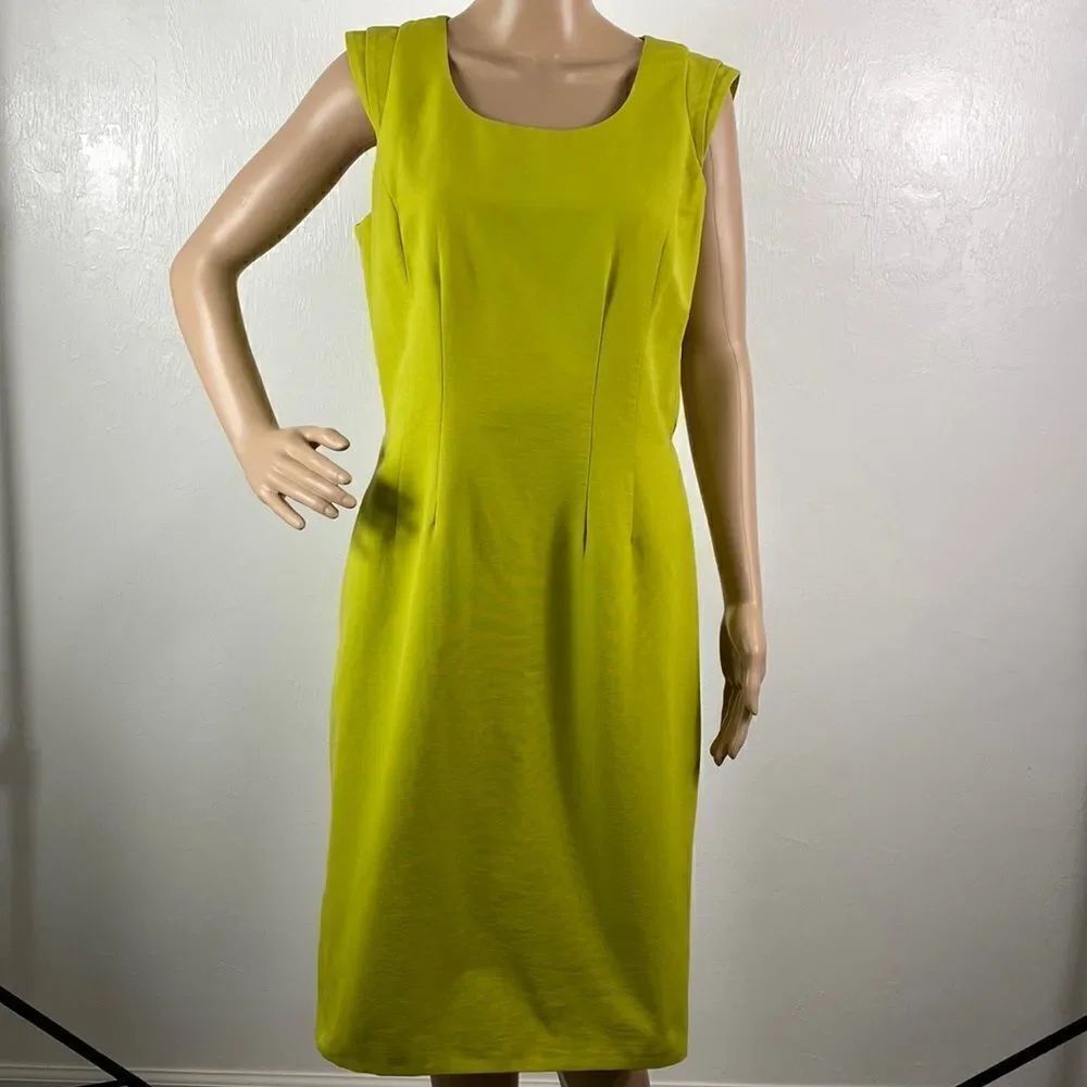 SC Sara Campbell lime green cap sleeve sheath dress size 10